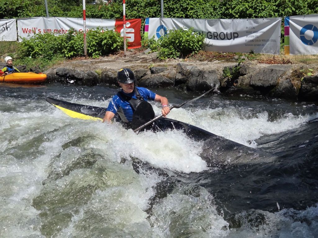 Wel een slalomboot, en dan toch surfen? ;)