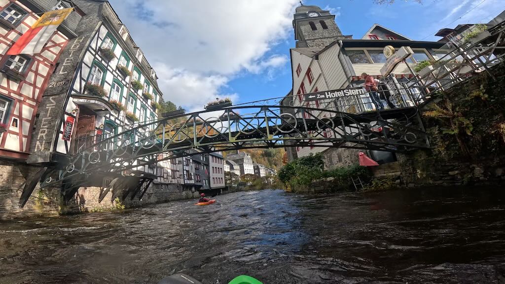 rur 20251030 jacques zum stern