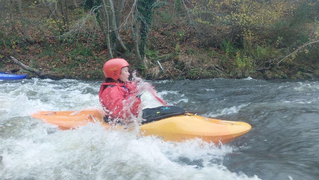 Rhea maakt daar mooi gebruik van om te laten zien dat ze niet bang is!